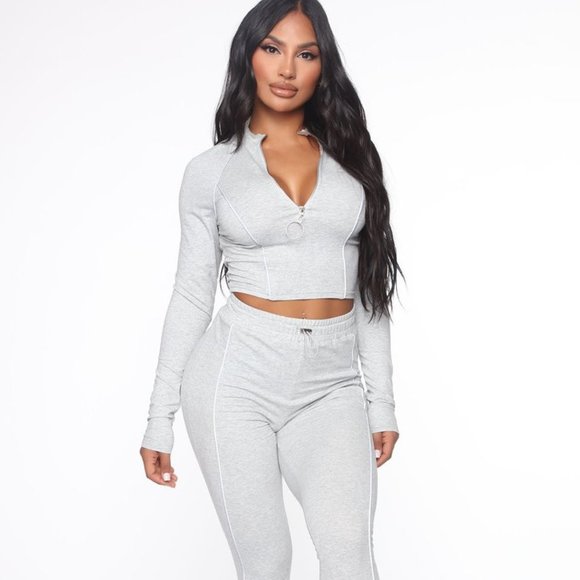 FASHION NOVA - Friendly competition set - Picture 1 of 3